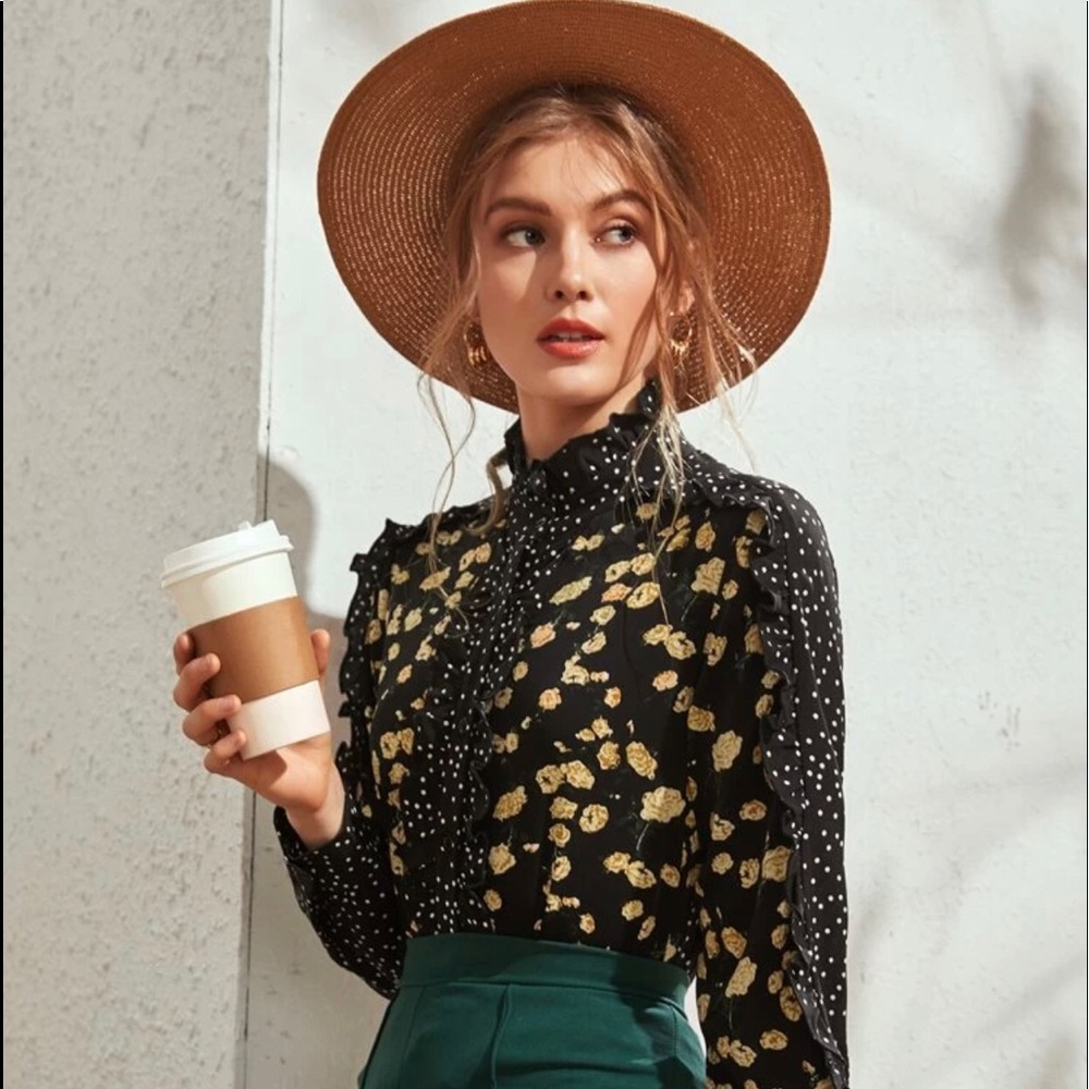 New Super Cute Blouse L